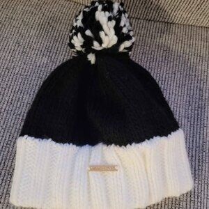 Michael Kors Black & Ivory Crochet Knit Pom Pom Beanie Hat One Size